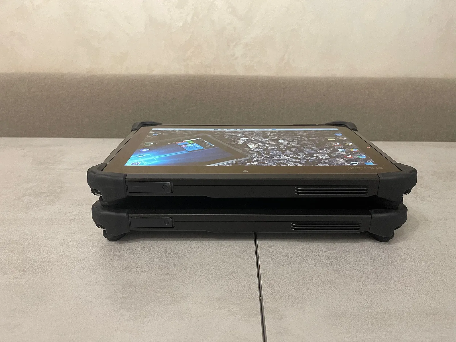 Защищенный планшет DT Research DT311T 11,6" FHD IPS i5-8250U 16 ГБ 256 ГБ Пассивное бесшумное охлаждение, фото №5 Защищенный планшет DT Research DT311T 11,6" FHD IPS i5-8250U 16 ГБ 256 ГБ Пассивное бесшумное охлаждение, фото №5
