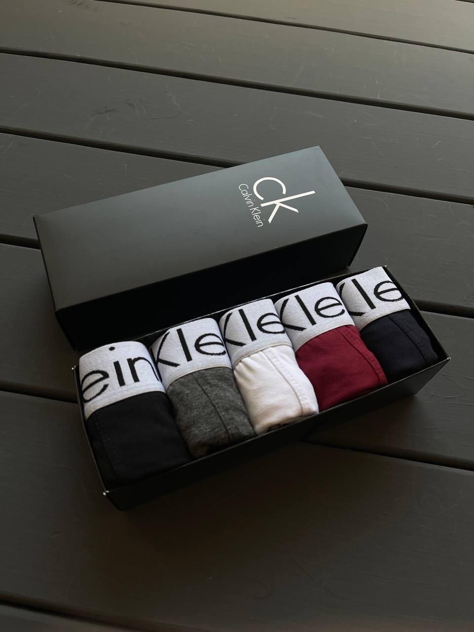 Набор мужских трусов боксеров Calvin Klein 3 штуки стильные трусы боксеры кельвин кляйн в подарочной коробке, фото №2