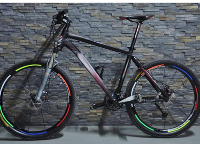 Світловідбиваючі наклейки на колесі велосипеда Feel Fit червоні MB MS, фото №2 Світловідбиваючі наклейки на колесі велосипеда Feel Fit червоні MB MS, фото №2