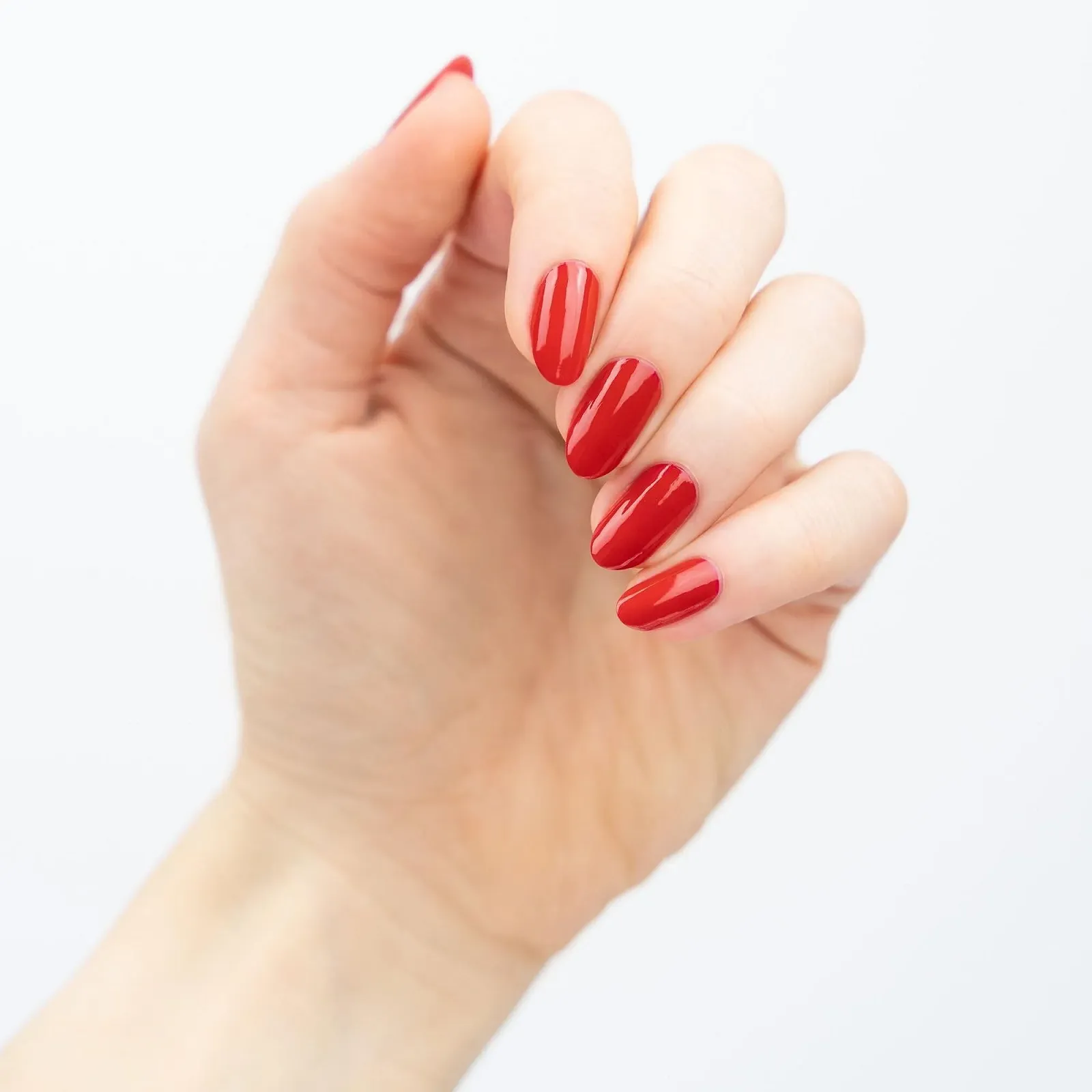 Гель-лак essence, № 16, красный, 8 мл, фото №4 Гель-лак essence, № 16, красный, 8 мл, фото №4