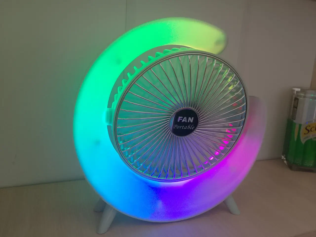 Вентилятор электрический USB 3-скоростной с цветной подсветкой 180 бесшумный, фото №10 Вентилятор электрический USB 3-скоростной с цветной подсветкой 180 бесшумный, фото №10