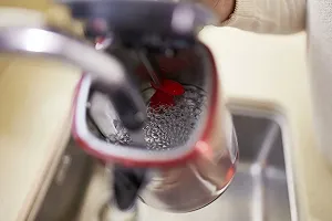 Чайник Russell Hobbs Luna 1.7 л, 2400 Вт, нержавіюча сталь, червоний synthetic.ua - Фото 1