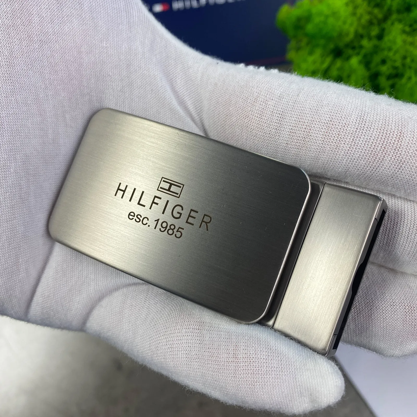 Подарунковий набір зі шкіряним ремнем TH з двома змінними пряжками Томмі Хілфігер, фото №5