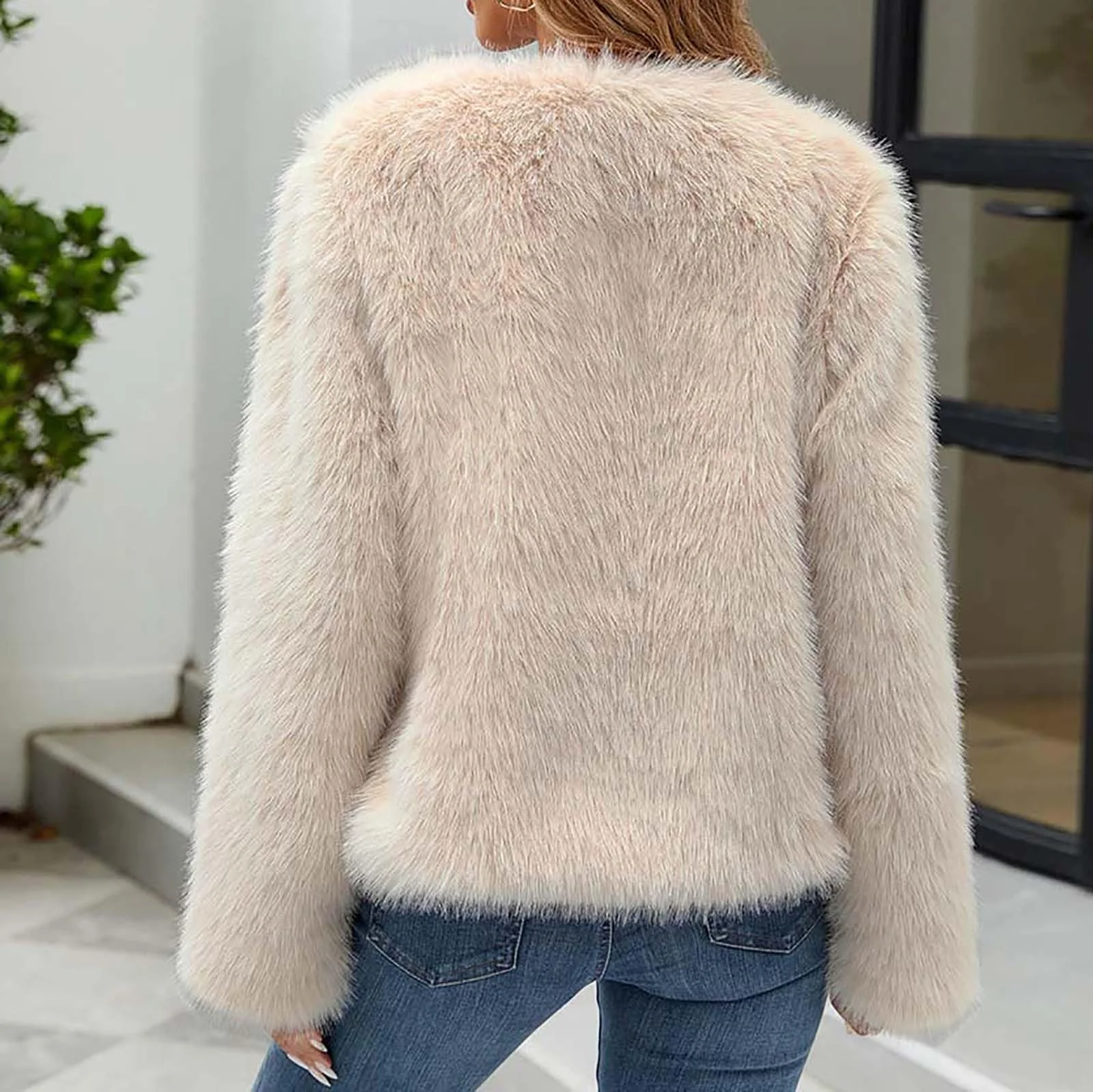 Жіноча однотонна коротка хутряна куртка, фото №5 Жіноча однотонна коротка хутряна куртка, фото №5