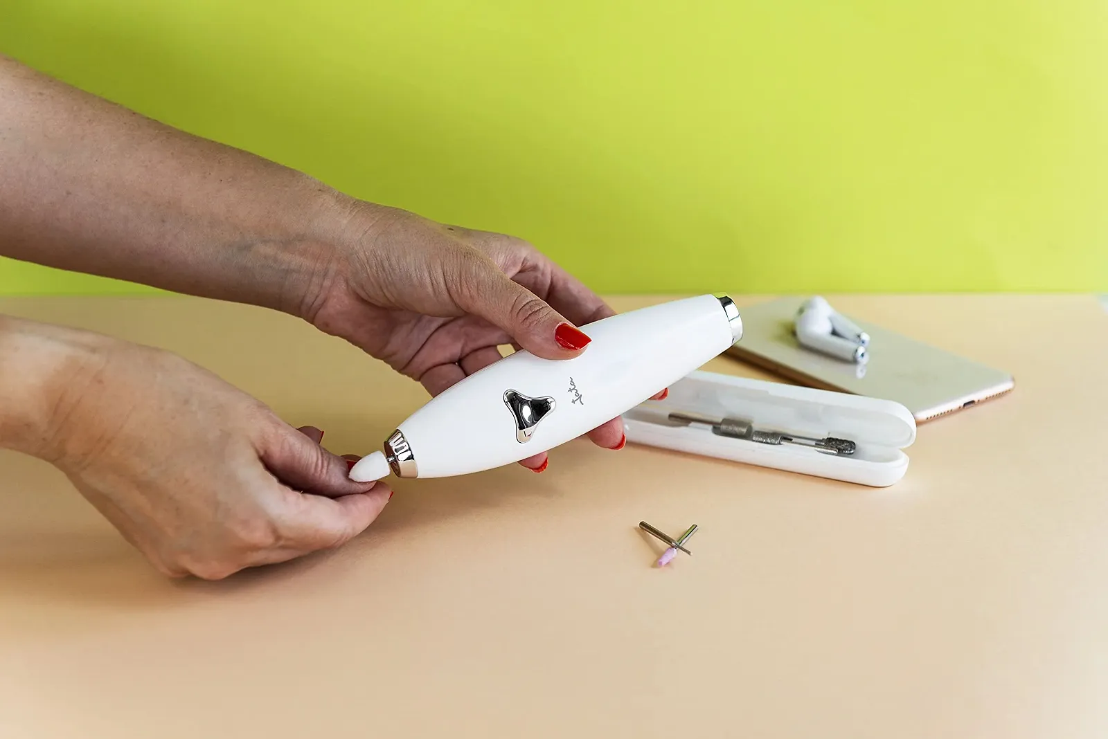 Набір для манікюру та педикюру JATA JBSM1200 Professional Double Rotation, 6 аксесуарів, USB-зарядка, білий, фото №4