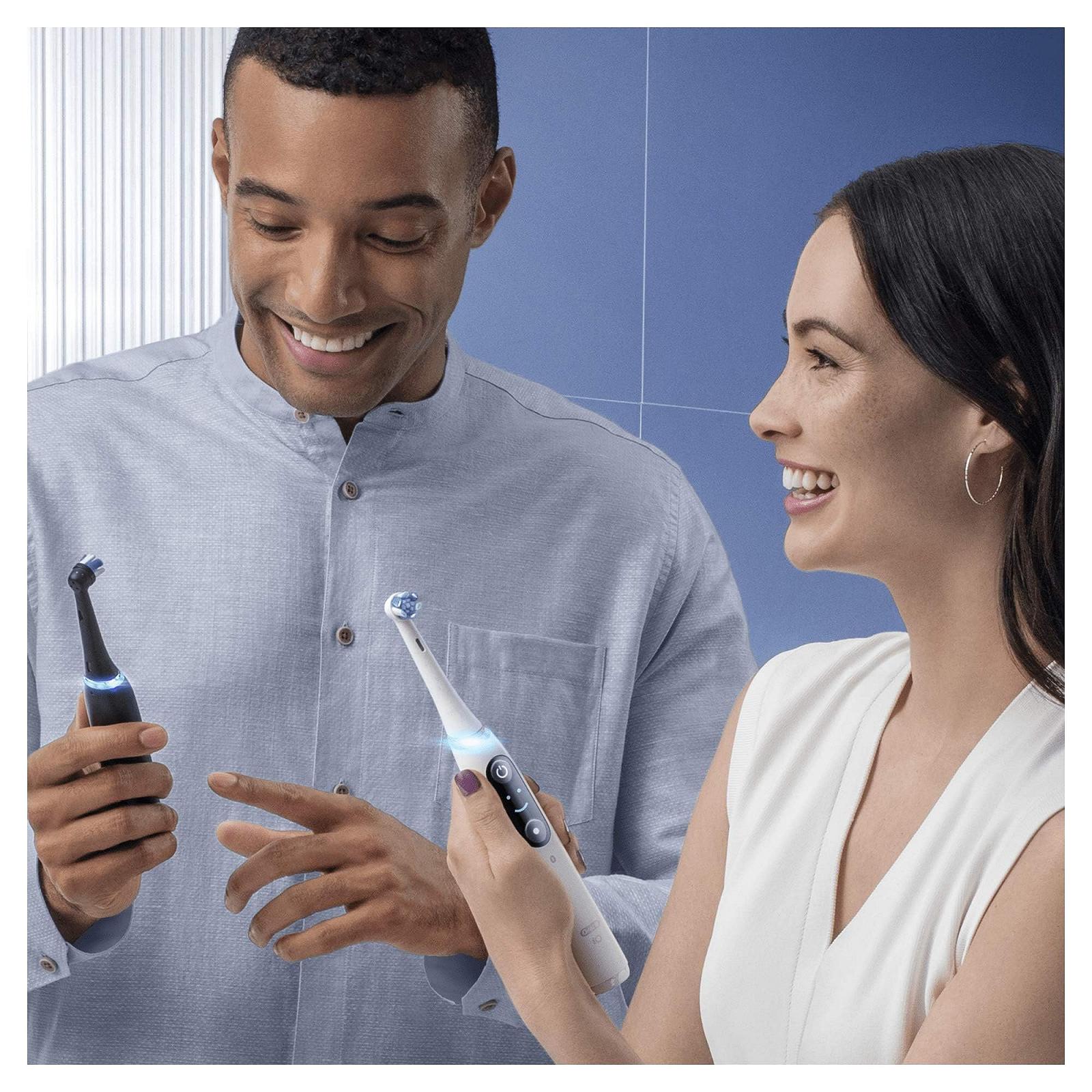 Зубная электрощетка Oral-B Pro iO 8 Special Edition Черная, фото №11