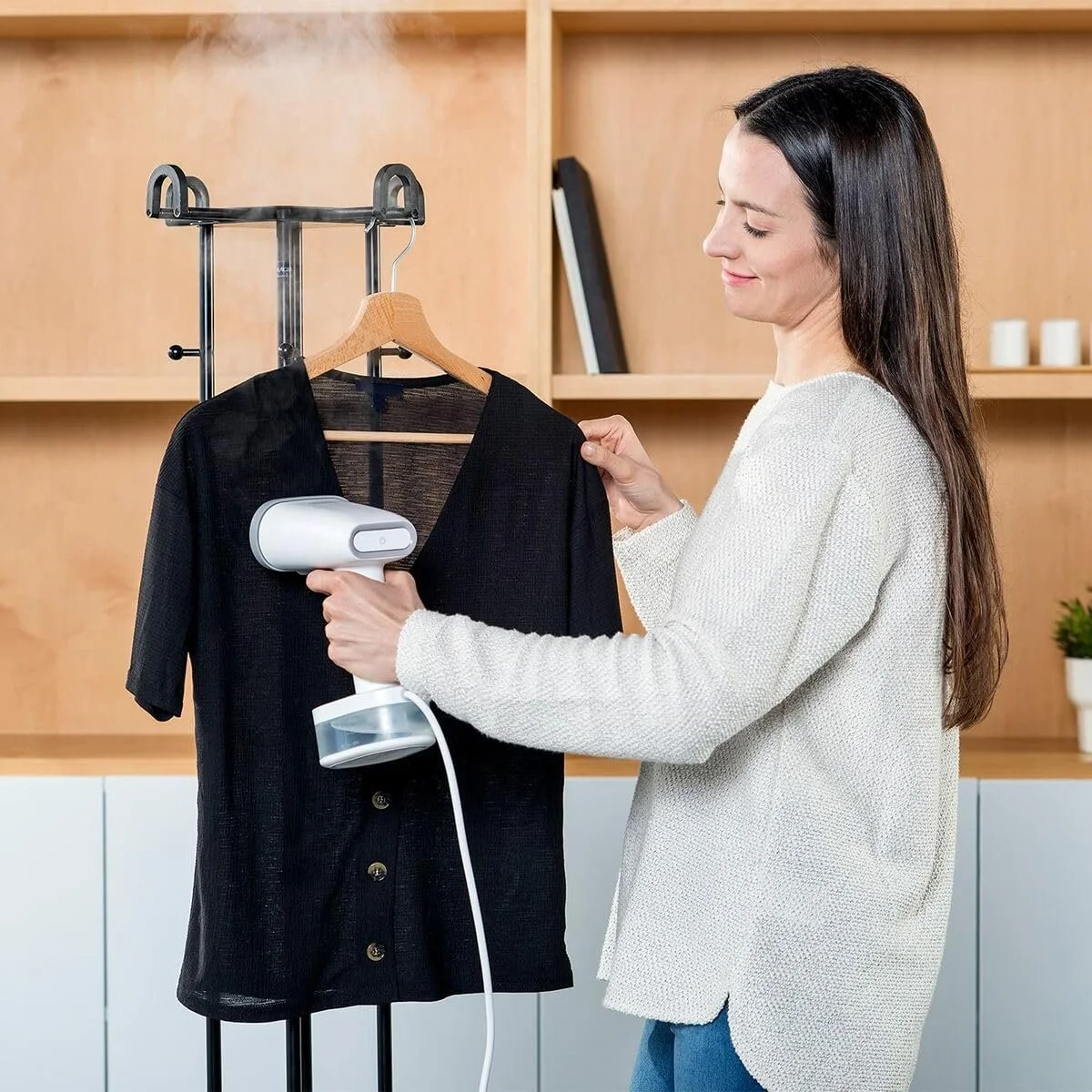 Вертикальний відпарювач BLACK+DECKER BXGS1600E 1600 Вт 25 г/хв Ceramic Sole, фото №2