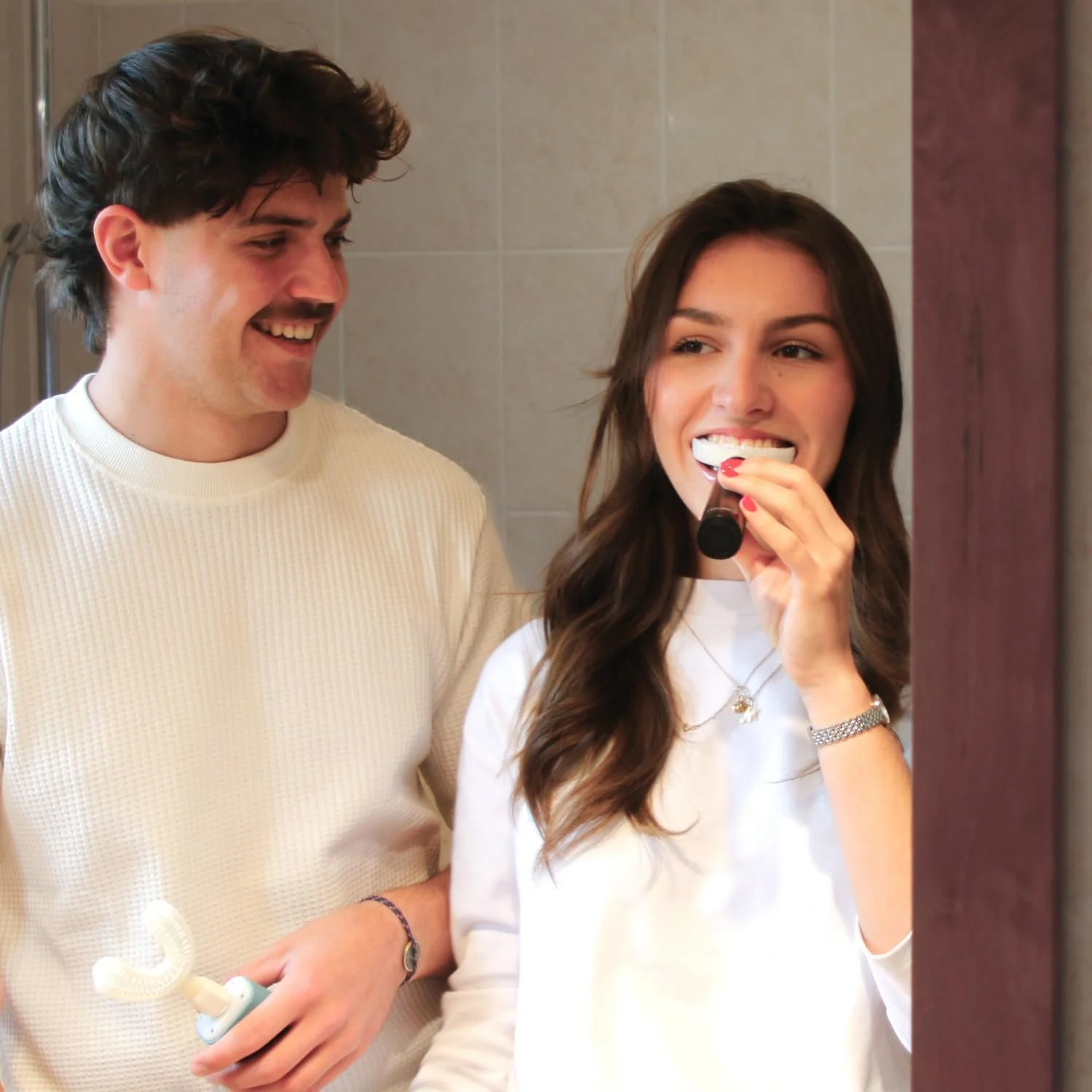 Электрическая звуковая зубная щетка Y-Brush Ultra автоматическая с отбеливанием 6 месяцев автономной работы для взрослых, фото №10