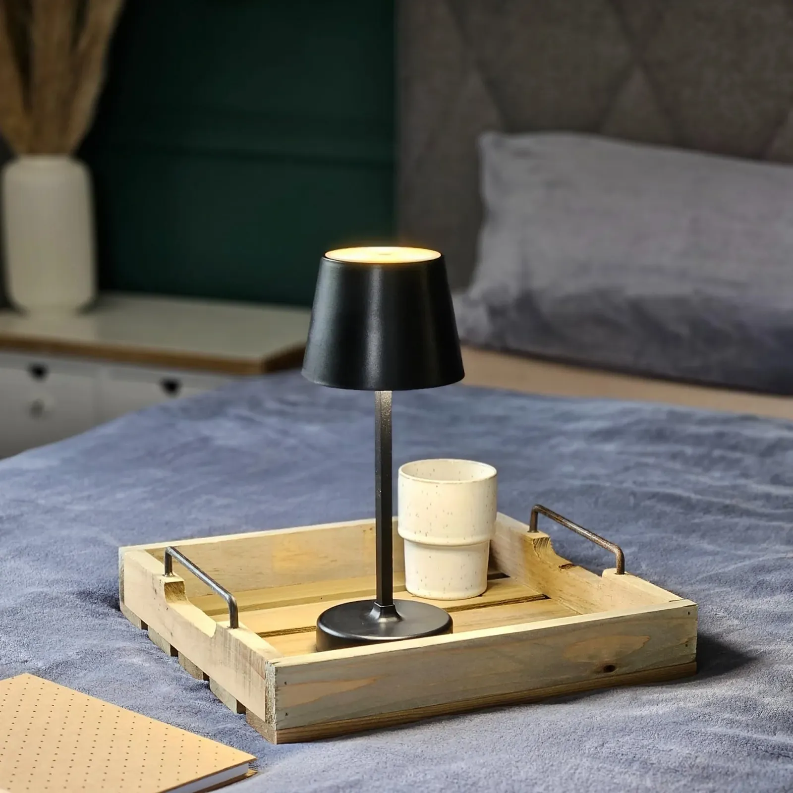 Настільна лампа LED Батарейки Сенсорна 27 см Чорна гладка, фото №4