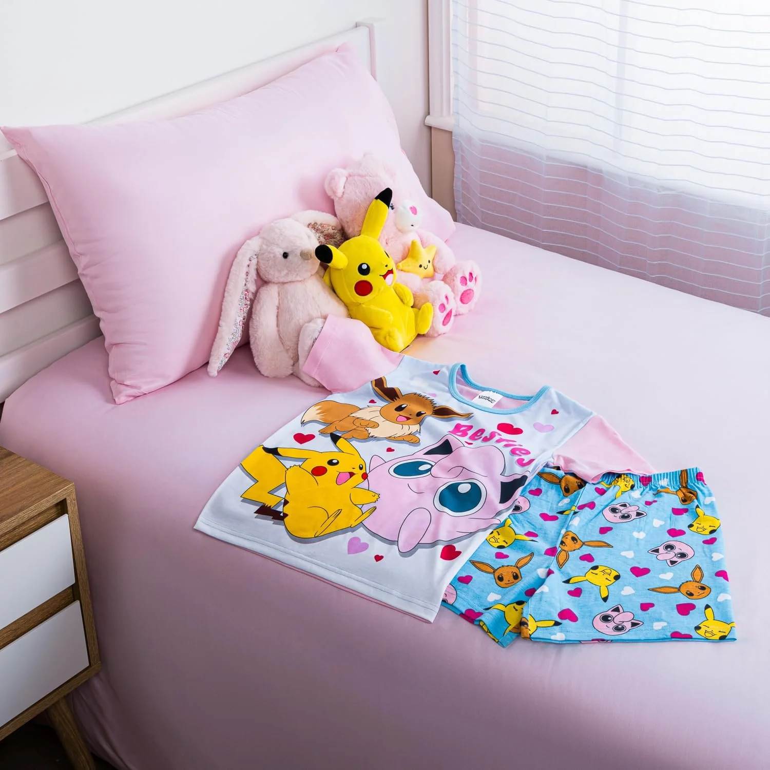 Пижама для девочек Pok
inmon Pikachu & Eevie, фото №3 Пижама для девочек Pok
inmon Pikachu & Eevie, фото №3