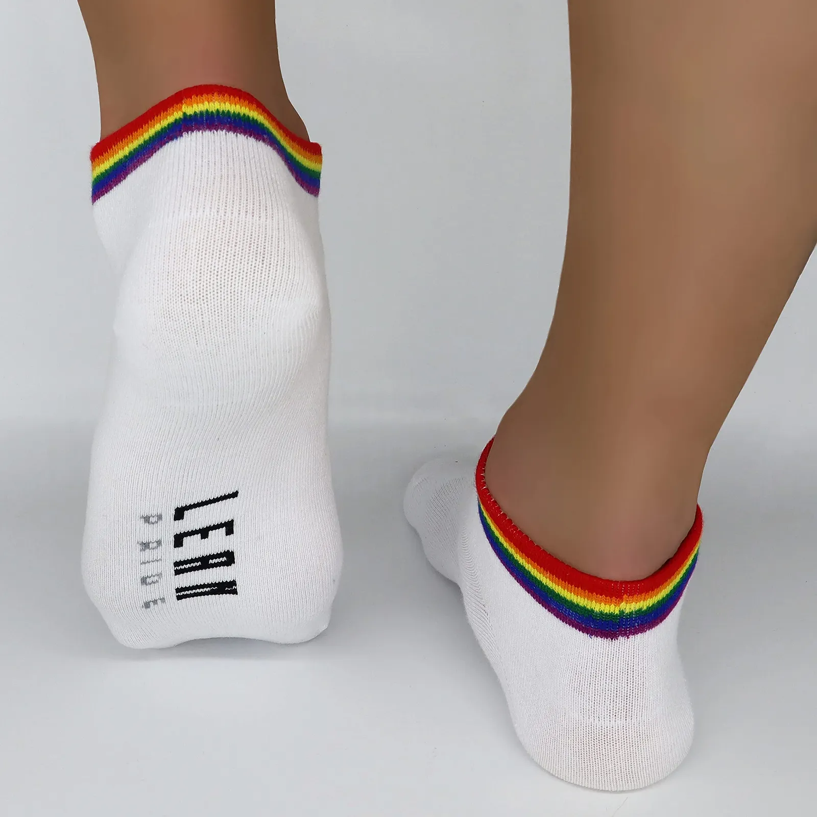 Шкарпетки Pride Sneaker Білий (3 пари) - Райдужні смужки, фото №2 Шкарпетки Pride Sneaker Білий (3 пари) - Райдужні смужки, фото №2