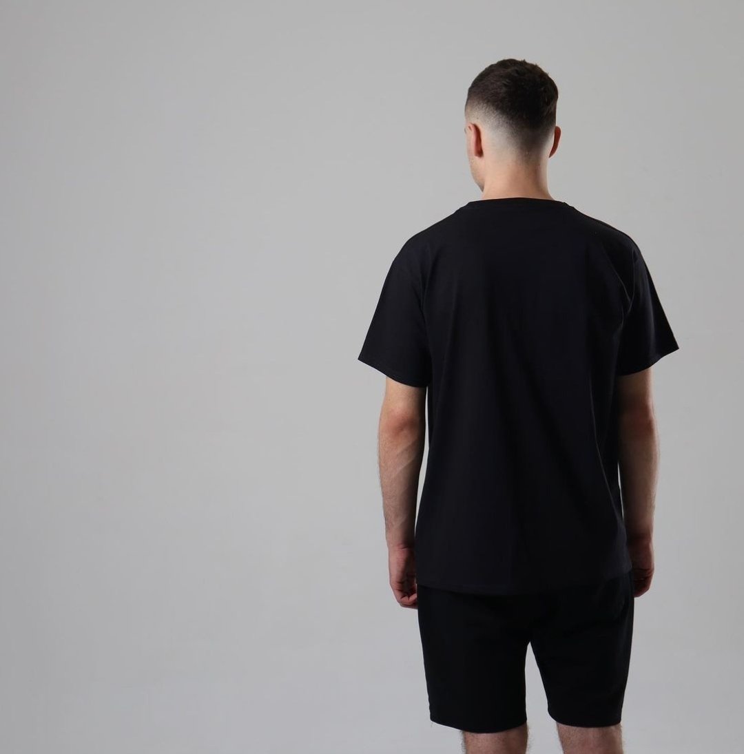 Чорна бавовняна однотонна футболка унісекс, фото №3
