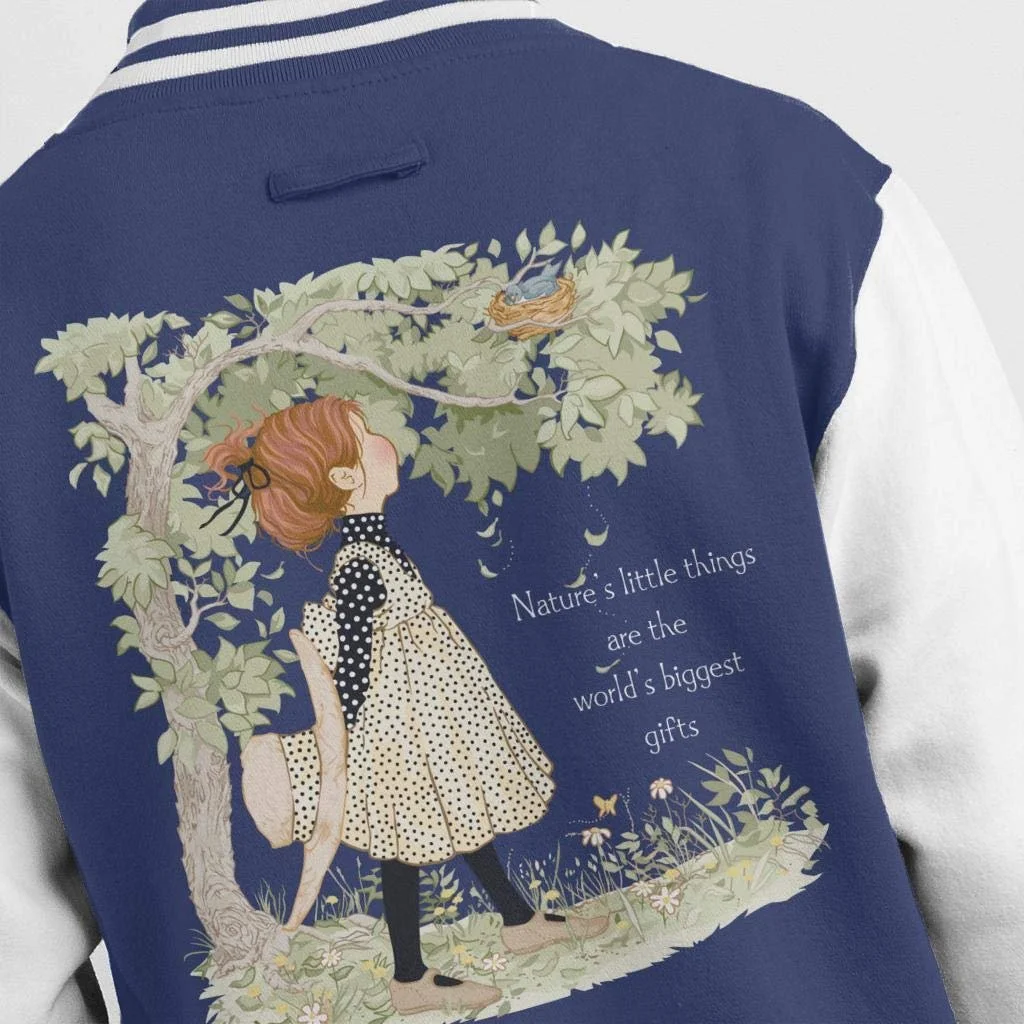 Куртка-бомбер детская All+Every Holly Hobbie Natures Little Things Light Text, фото №4 Куртка-бомбер детская All+Every Holly Hobbie Natures Little Things Light Text, фото №4