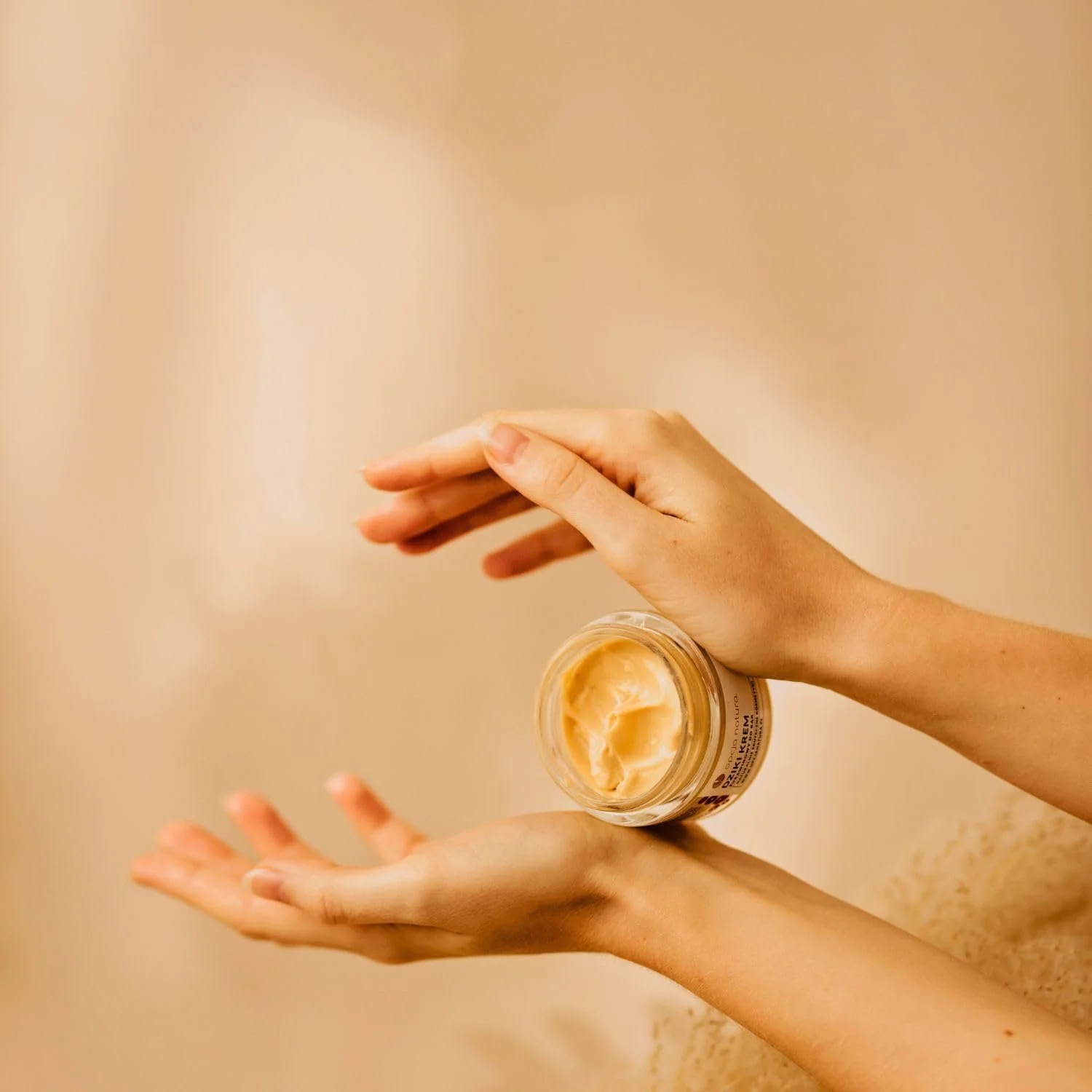 Крем для рук Dziki Opcja Natura 5% Urea Екстракт журавлини, мандарин і лайм 50 мл, фото №5 Крем для рук Dziki Opcja Natura 5% Urea Екстракт журавлини, мандарин і лайм 50 мл, фото №5