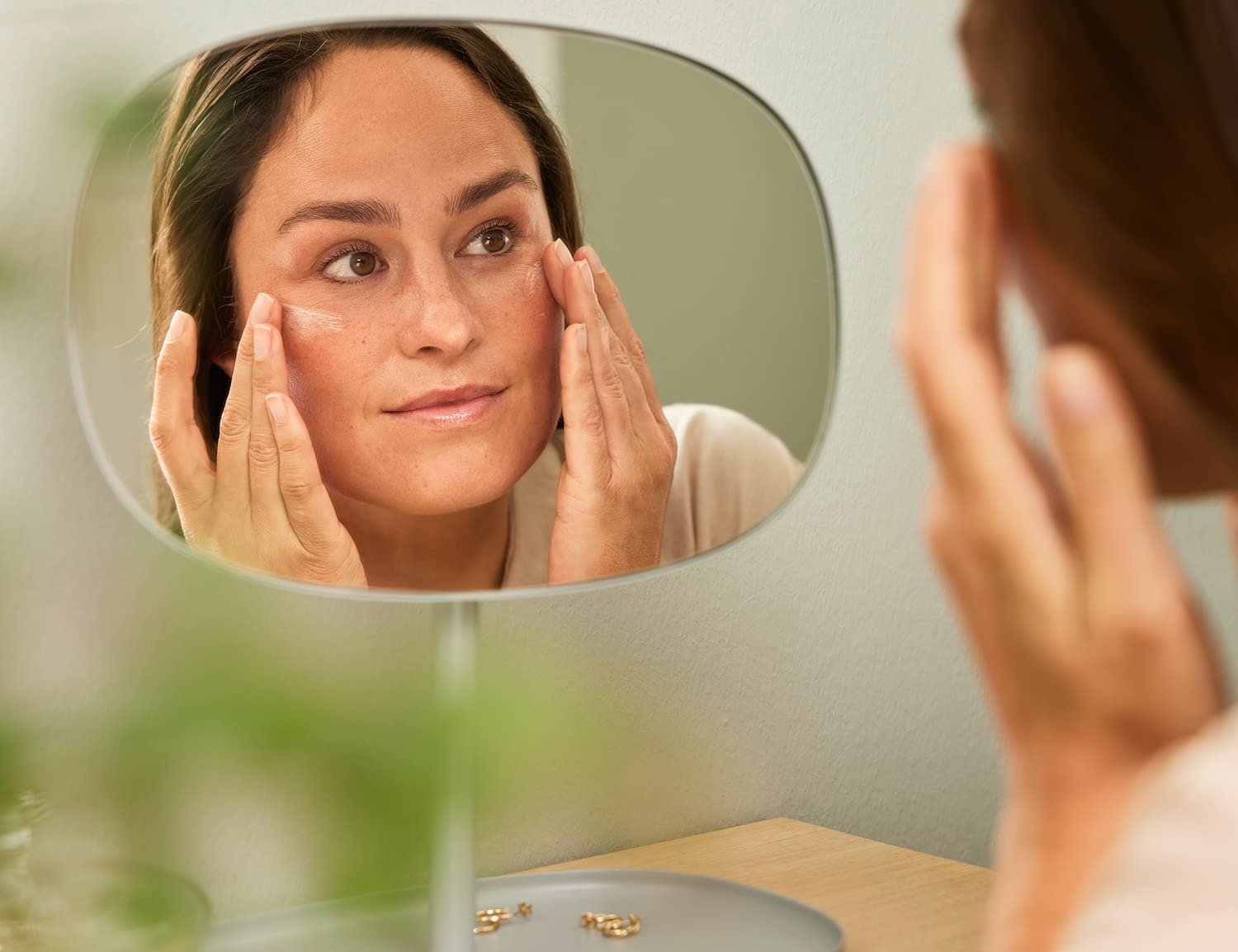 Зміцнюючий денний крем WELEDA Organic Pomegranate Seed Oil & Maca Peptides 40 мл, фото №11 Зміцнюючий денний крем WELEDA Organic Pomegranate Seed Oil & Maca Peptides 40 мл, фото №11