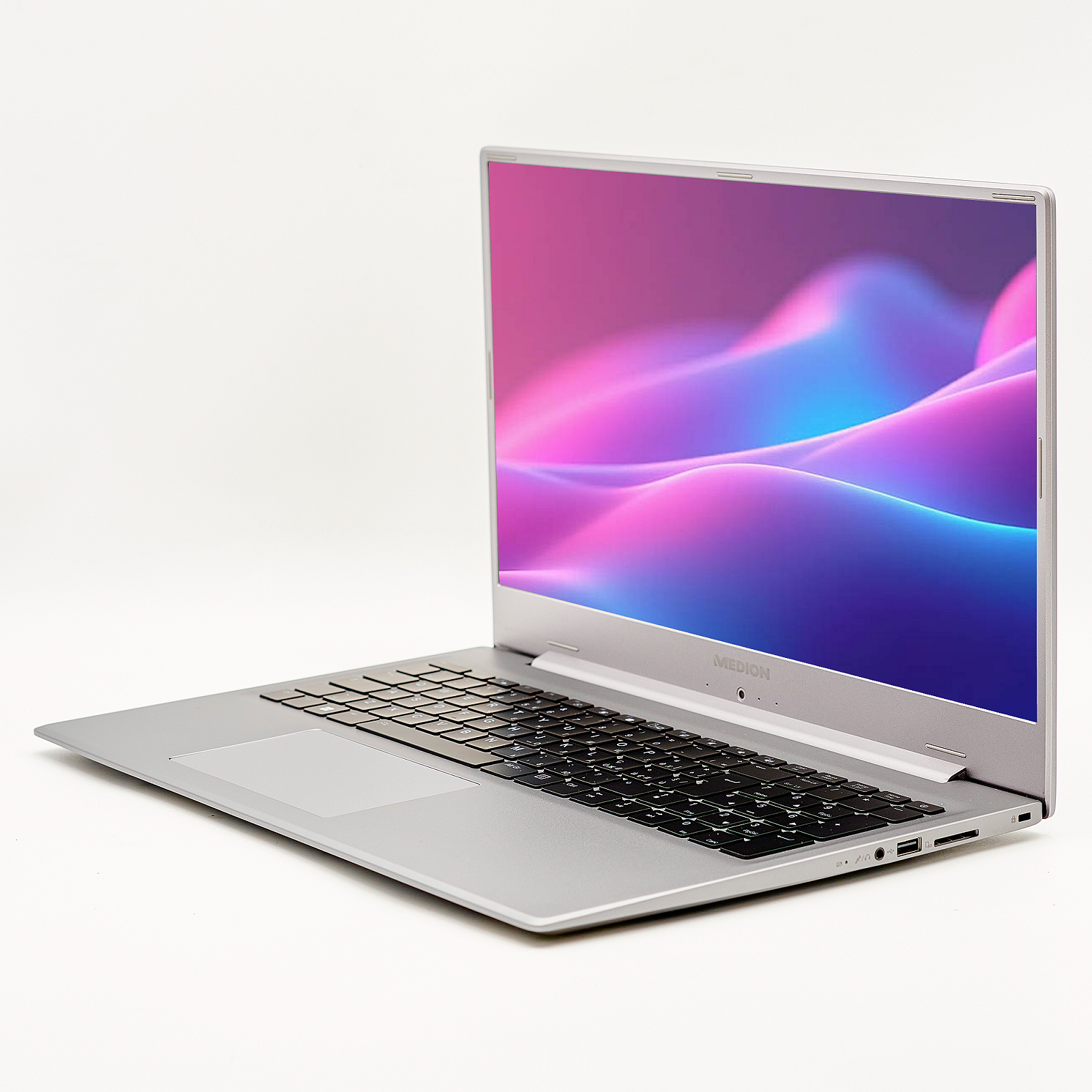 Игровой ноутбук 17.3" Medion Akoya P17609 Intel Core i7-1165G7 ОЗУ 32 ГБ SSD 1 ТБ + HDD 1 ТБ Nvidia GeForce Win10, фото №4