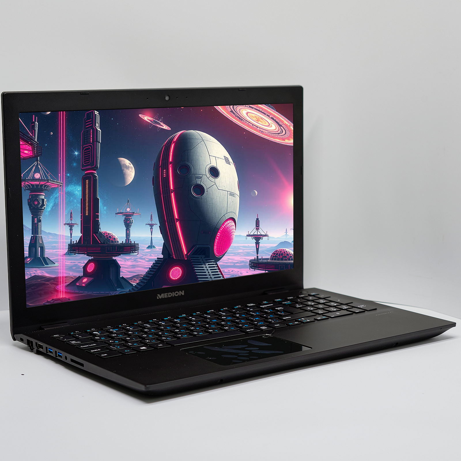 Ноутбук 15.6'' Medion (Lenovo Group) Akoya P6687 Intel Core i5-8250U RAM 8 ГБ SSD 128 ГБ + HDD 1 ТБ Nvidia GeForce Win10 (4863), фото №3