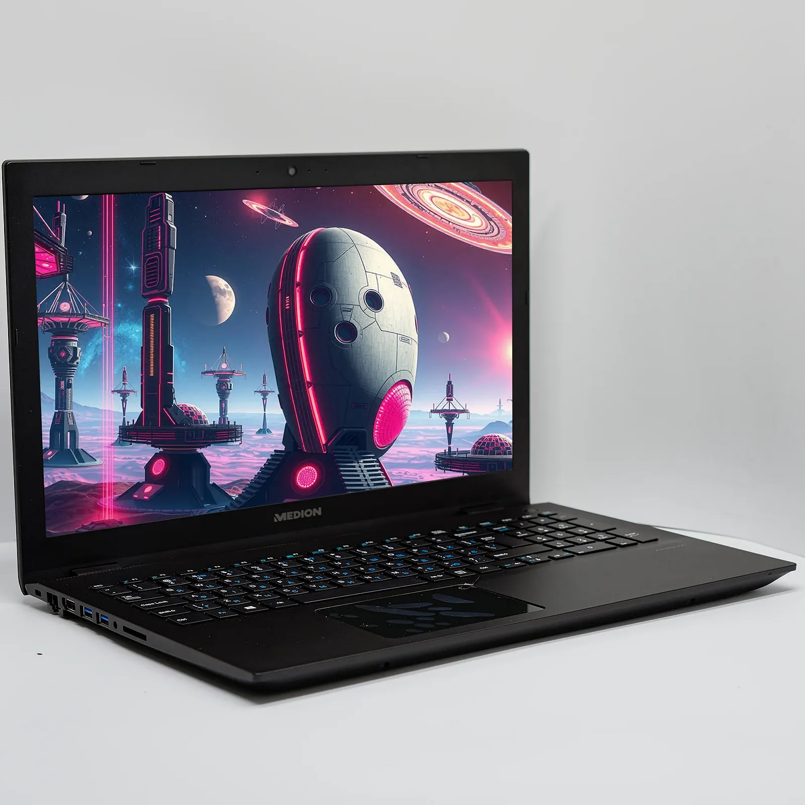 Ноутбук 15.6'' Medion (Lenovo Group) Akoya P6687 Intel Core i5-8250U RAM 8 ГБ SSD 128 ГБ + HDD 1 ТБ Nvidia GeForce Win10 (4863), фото №3