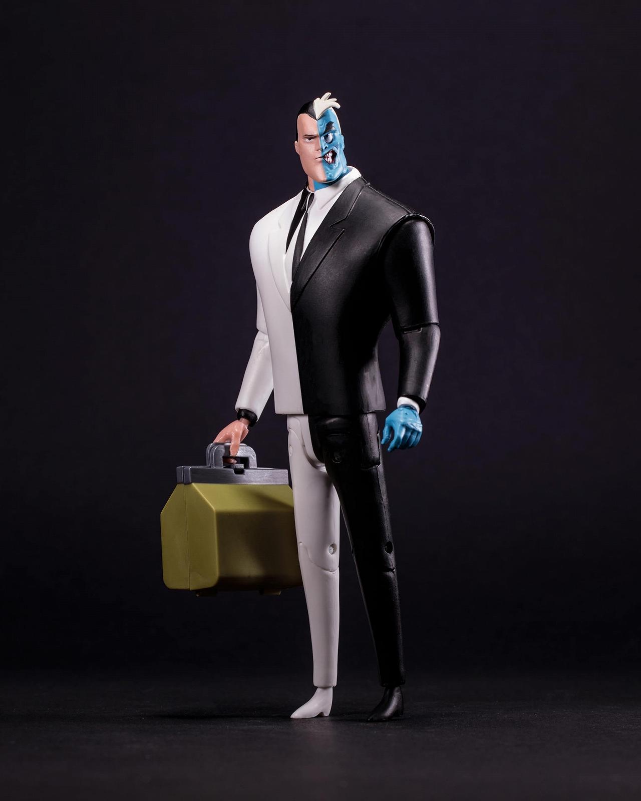Фигурка McFarlane Toys The New Batman Adventures Two-Face 15.24 см, фото №2