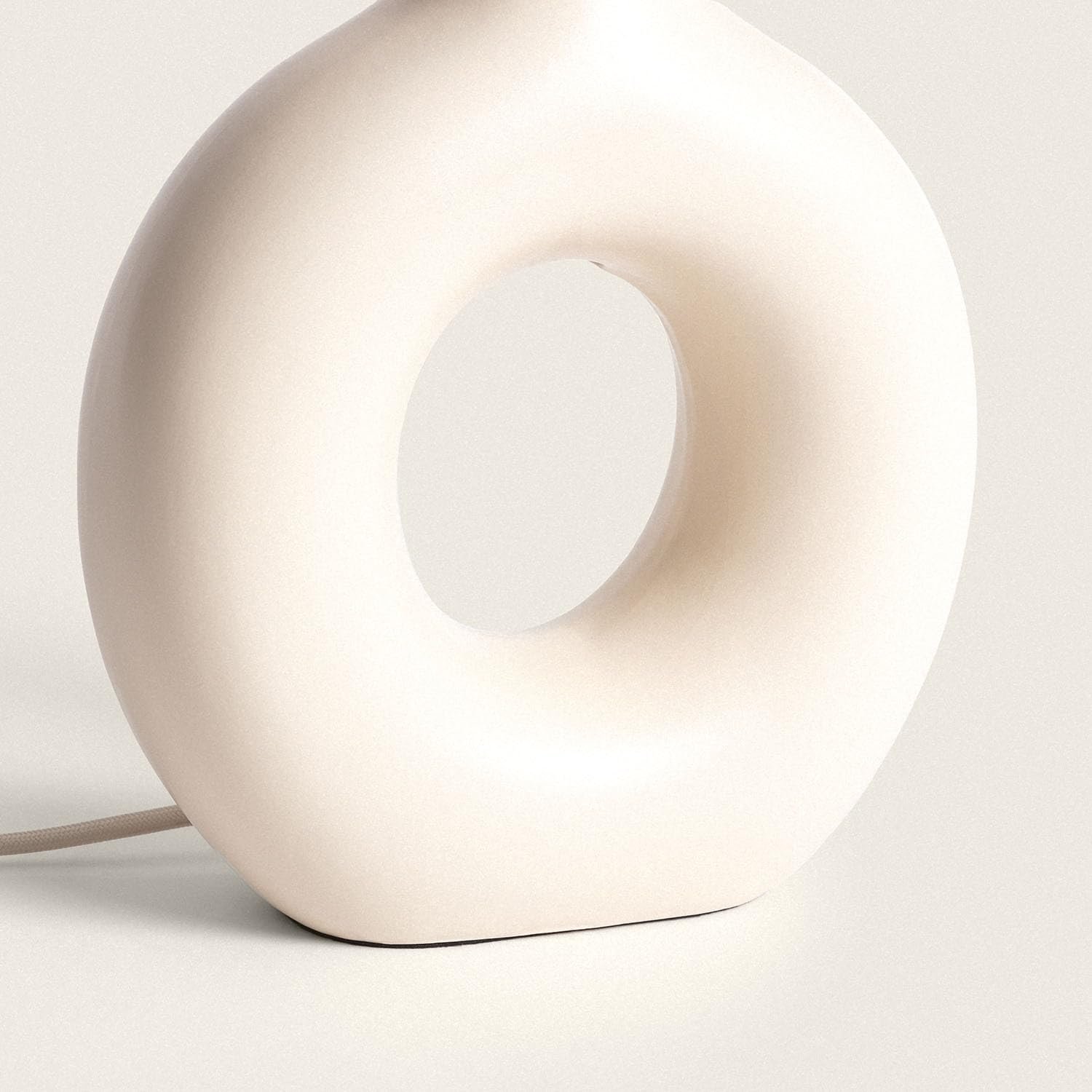 Настільна лампа LEDKIA LIGHTING Memphis Ceramic & Fabric E27 IP20 Бежева, фото №5