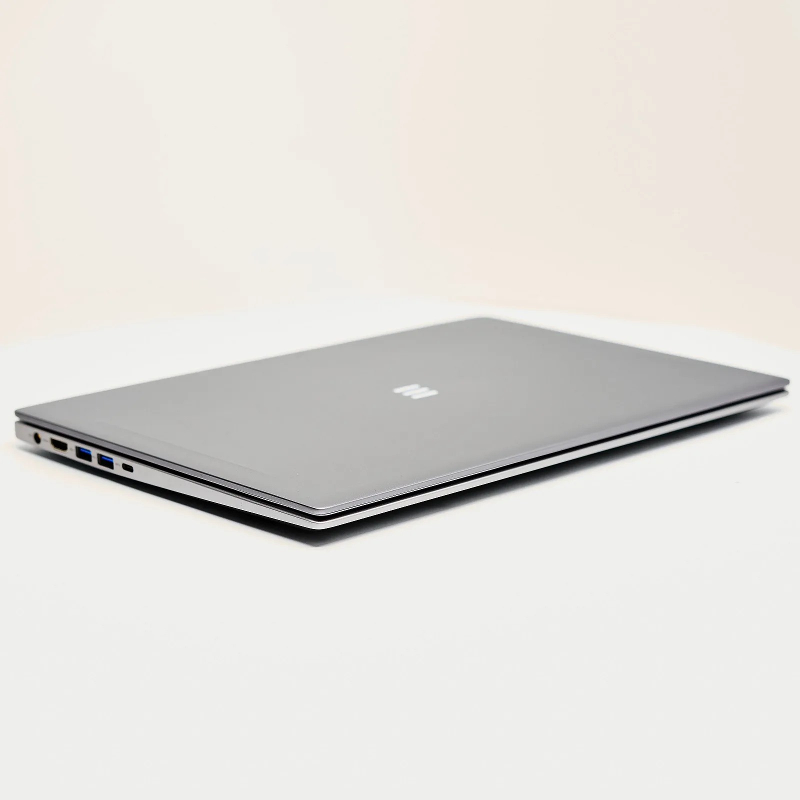 Ноутбук 15.6'' Medion (Lenovo Group) Akoya P6645 | Intel Core i7-8565U | IPS (1920x1080) FullHD | RAM 8 ГБ | SSD 256 ГБ | Nvidia GeForce MX250 | Intel UHD Graphics 620 | Металевий корпус | Win11 (4971), фото №5