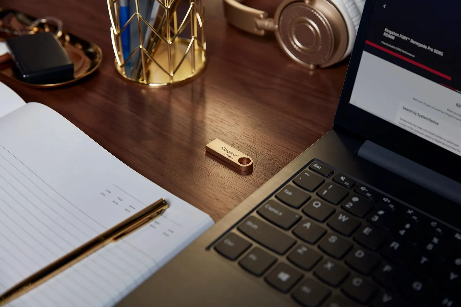 USB-флеш-накопичувач Kingston DataTraveler SE9 Gen 3 512 GB 220 MB/s USB 3.2 Gen 1 Металевий Золотистий, фото №5 USB-флеш-накопичувач Kingston DataTraveler SE9 Gen 3 512 GB 220 MB/s USB 3.2 Gen 1 Металевий Золотистий, фото №5