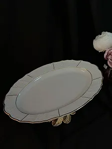 Блюдо на золотій ніжці пелюстка 34х22 см порцеляна synthetic.ua - Фото 1