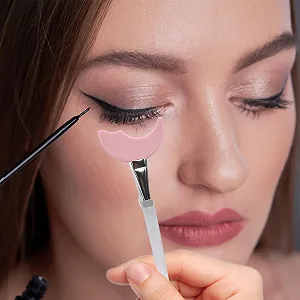 Інструмент для макіяжу очей synthetic.ua - Фото 1