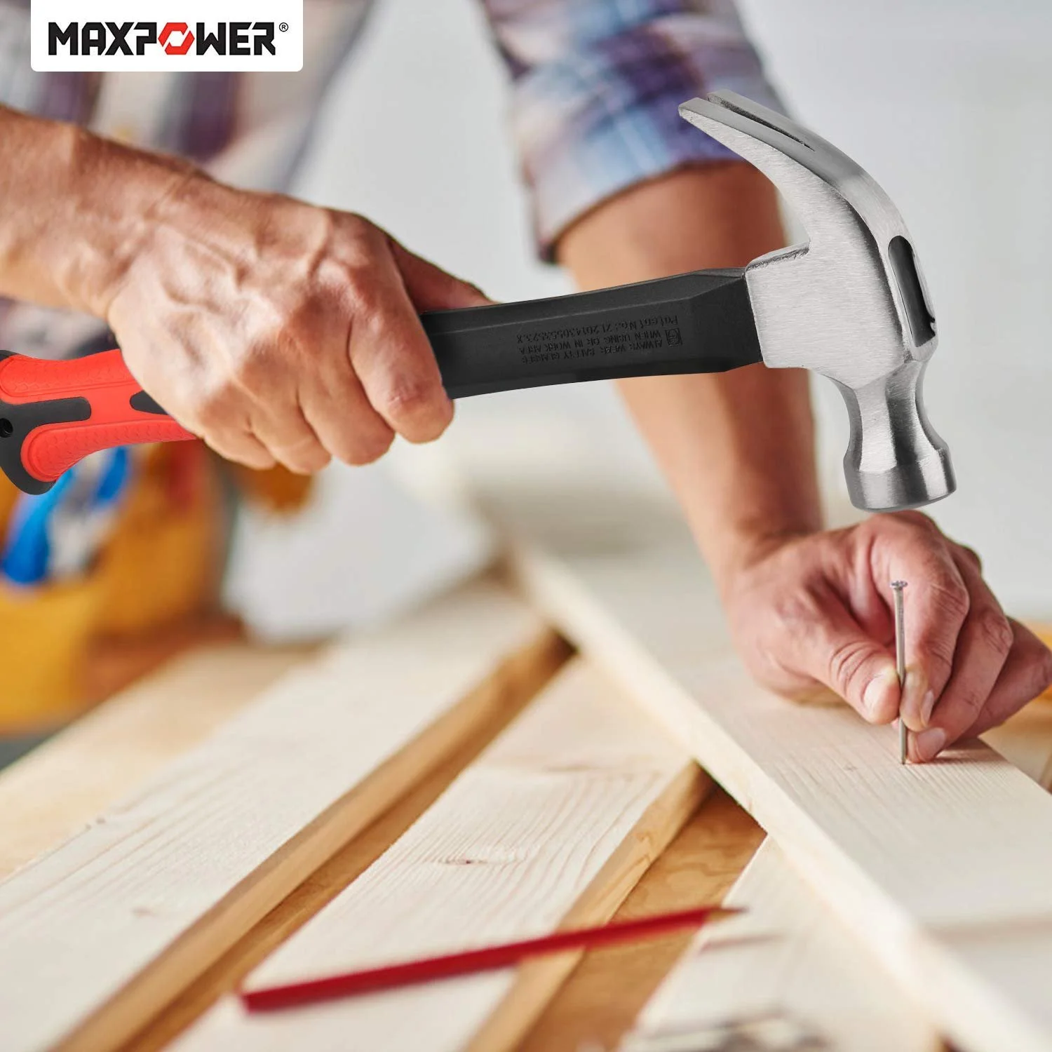 Молоток-гвоздодер MAXPOWER 226 г 240 мм из полированной легированной стали с ручкой из стекловолокна, фото №3 Молоток-гвоздодер MAXPOWER 226 г 240 мм из полированной легированной стали с ручкой из стекловолокна, фото №3
