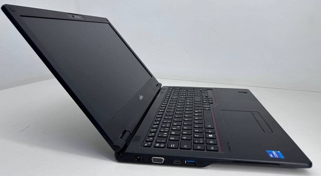 Ноутбук Fujitsu Lifebook E5511 (i5-1135G7/8/256SSD) Class A, фото №4 Ноутбук Fujitsu Lifebook E5511 (i5-1135G7/8/256SSD) Class A, фото №4