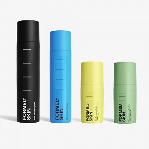 Набір для догляду за обличчям: Очищувальний гель (L), Зволожуючий крем (L), Легкий сонцезахисний крем SPF 50 та Зміцнюючий пілінг - Фото 1