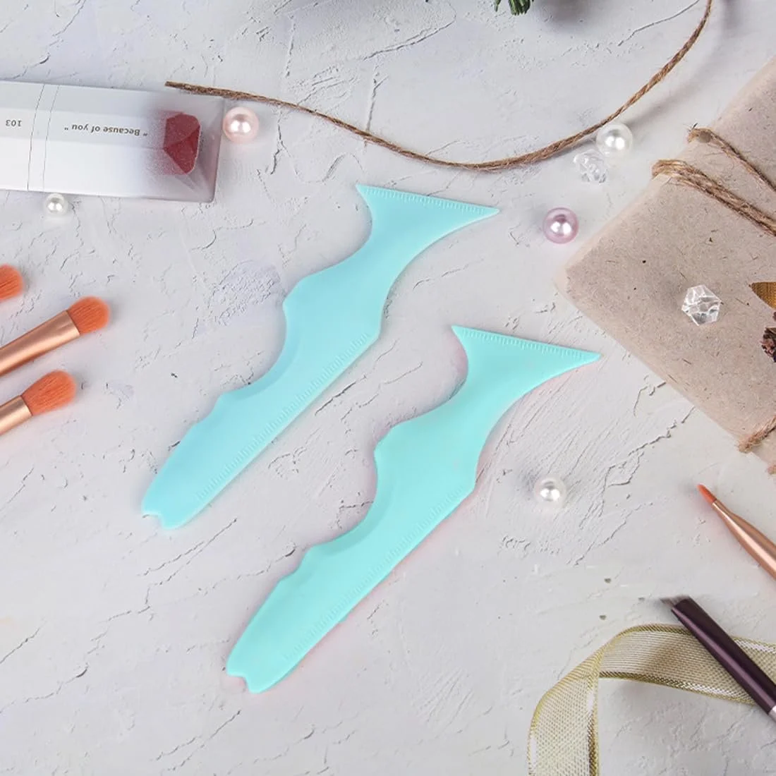 Трафарет Fezf 1 Item Eyeliner для підводки і вій Многофункціональний для макіяжу, фото №3 Трафарет Fezf 1 Item Eyeliner для підводки і вій Многофункціональний для макіяжу, фото №3