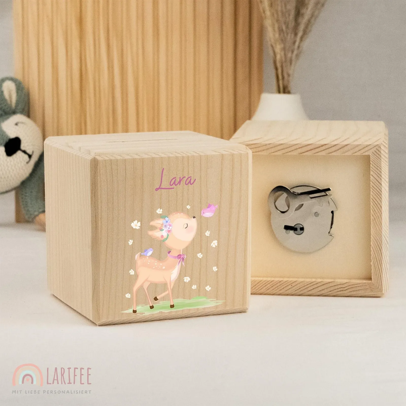 Скарбничка LARIFEE Deer Fawn with Butterfly дерев'яна персоналізована із замком та ключем куб, фото №2