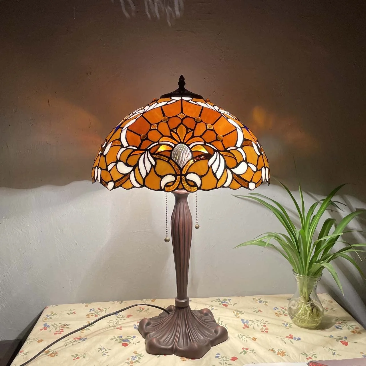 Настільна лампа Bieye L30789 Барокова Стиль Тіффані Вітражне скло 16 x 24 дюйми Помаранчева, фото №2