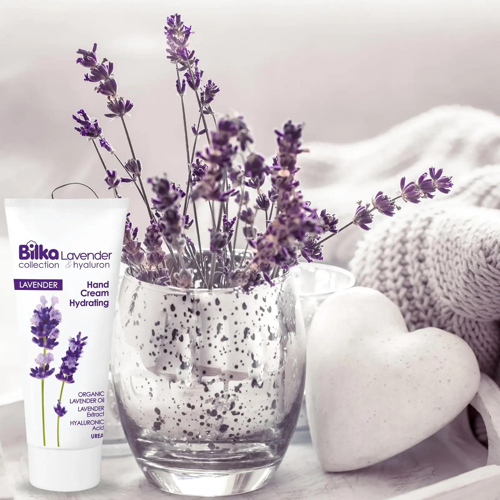 Крем для рук Lavender & Hyaluronic Hydrating с лавандовым маслом, гиалуроновой кислотой, мочевиной, миндальным и маслом авокадо для мягких, молодых рук, 100 мл, фото №5