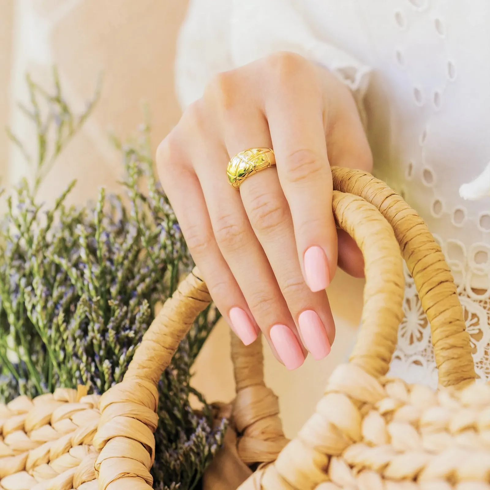 Гель-лак Gelish Mini All About The Pout UV Оранжевый Коралловый 9 мл, фото №3 Гель-лак Gelish Mini All About The Pout UV Оранжевый Коралловый 9 мл, фото №3