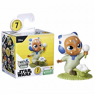 Міні-фігурка Star Wars The Bounty Collection Series 7 Асока Тано, поза Малюк Асока, 5,5 см - Фото 1