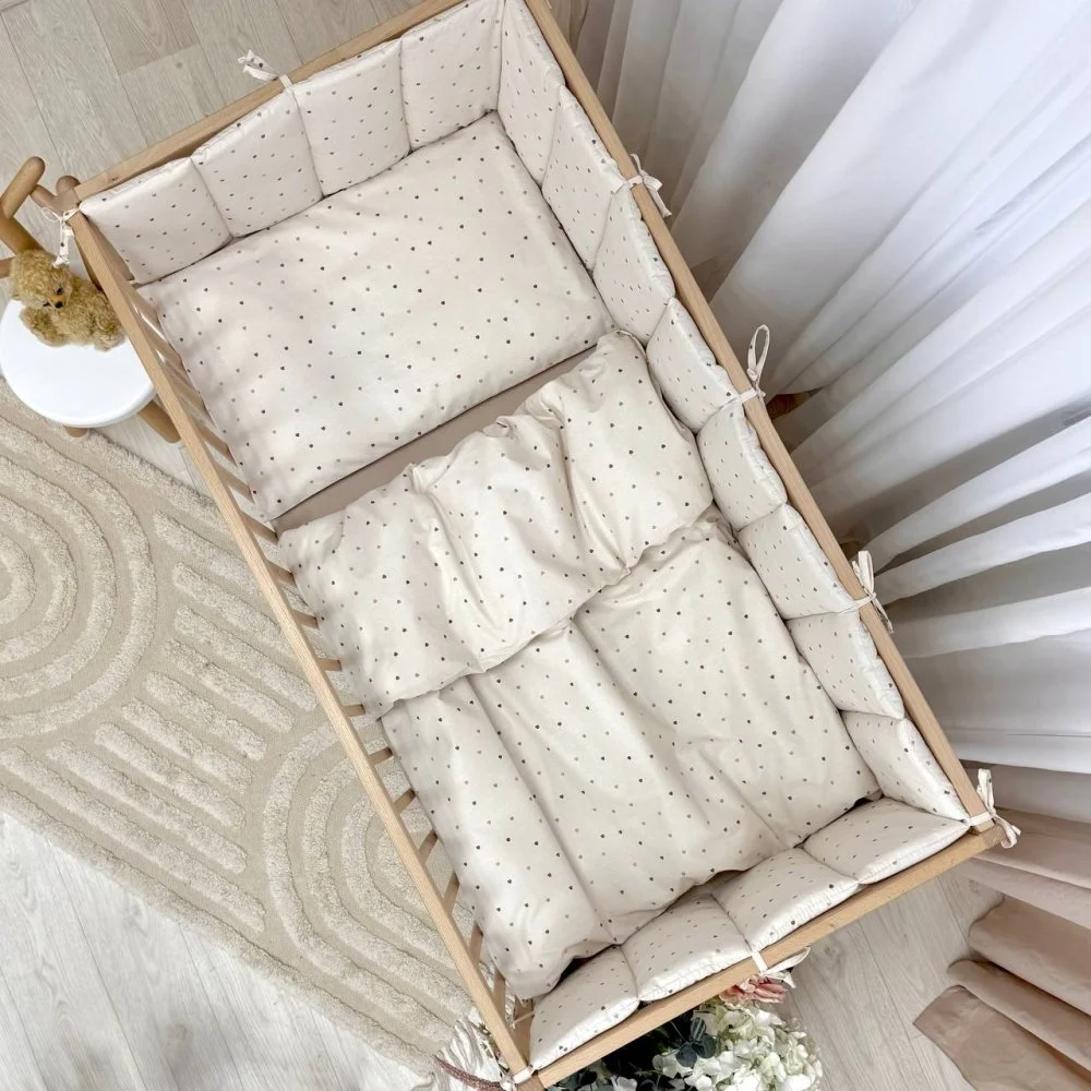 Комплект постельного белья для новорожденного Сердечка разноцветный на бежевом, фото №4