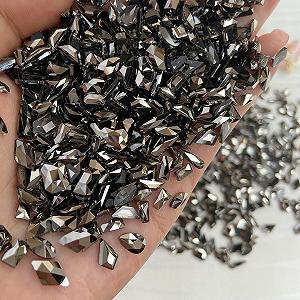 Стразы для ногтей Brussel, 50 шт., 3D геометрические, плоские стеклянные бусины, серый цвет synthetic.ua - Фото 1