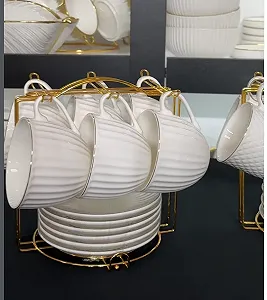 Порцеляновий чайний сервіз 6 персон на золотій підставці - Фото 1