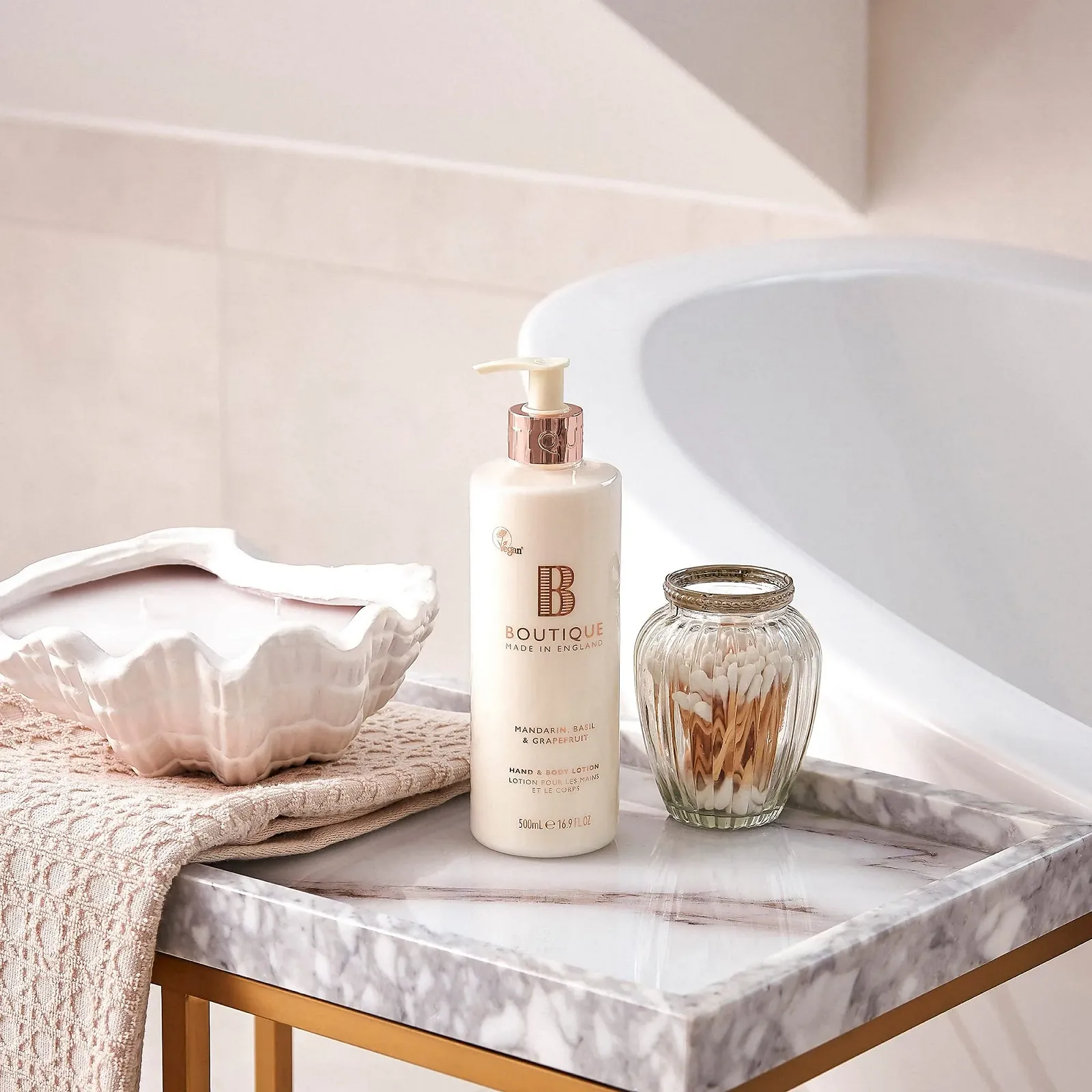 Лосьйон для рук та тіла Boutique Mandarin, Basil & Grapefruit Зволожує та живить шкіру, 500 мл, фото №2