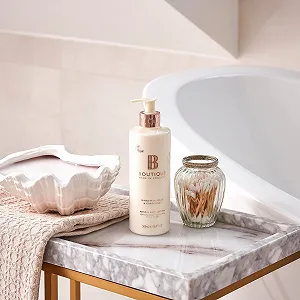 Лосьон для рук и тела Boutique Mandarin, Basil & Grapefruit Увлажняет и питает кожу, оставляет кожу мягкой и эластичной, 500 мл synthetic.ua - Фото 1