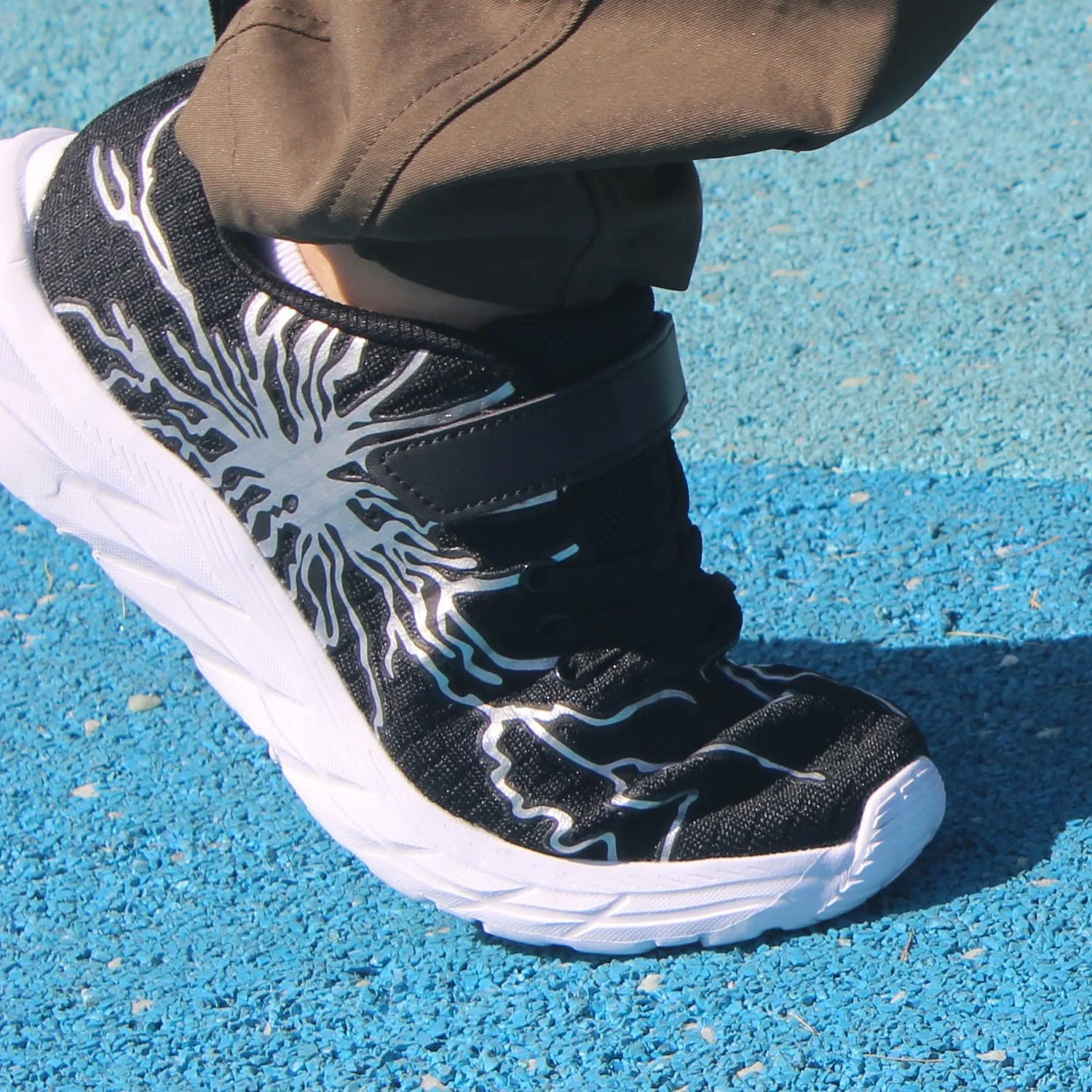 Детские кроссовки для мальчиков и девочек, дышащие, нескользящие, легкие кроссовки для школы, бега и активного отдыха, 28-39 EU, фото №4 Детские кроссовки для мальчиков и девочек, дышащие, нескользящие, легкие кроссовки для школы, бега и активного отдыха, 28-39 EU, фото №4