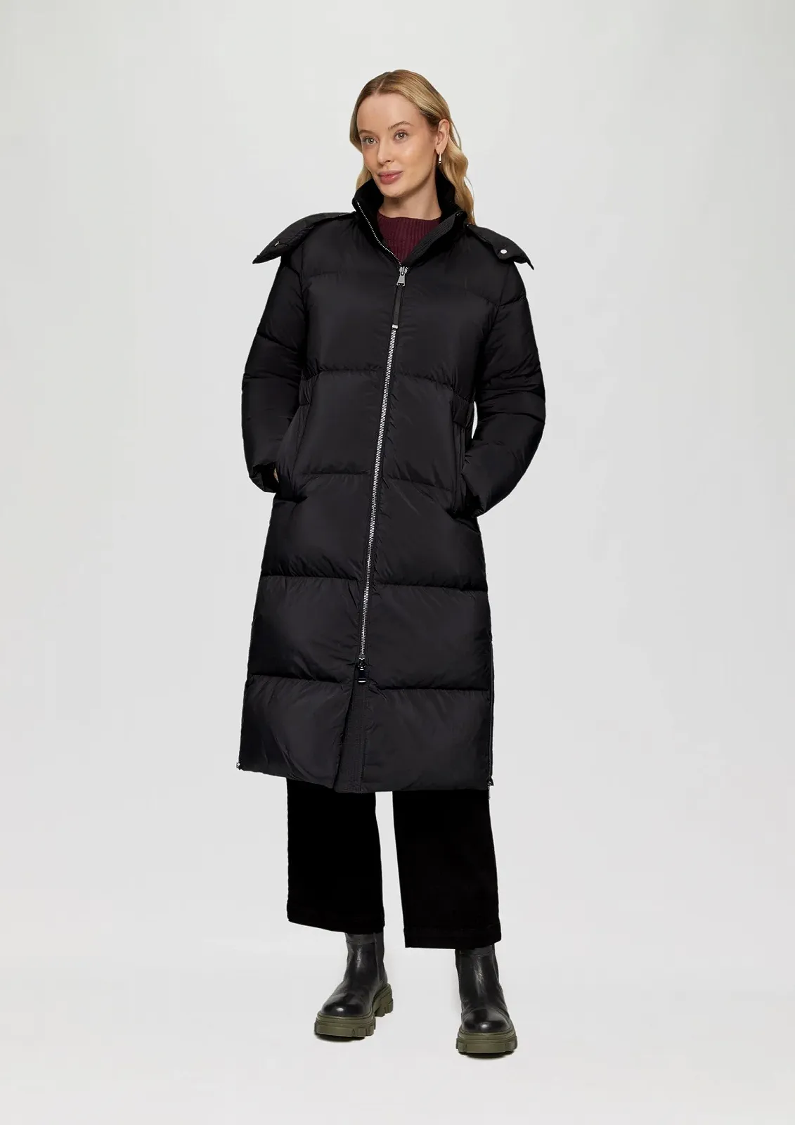 Пальто s.Oliver BLACK LABEL Теплое со съемным капюшоном, фото №3 Пальто s.Oliver BLACK LABEL Теплое со съемным капюшоном, фото №3