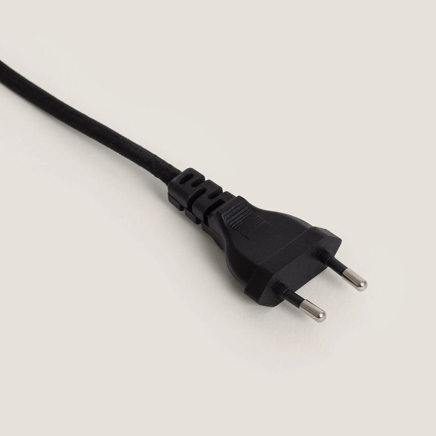 Настільна лампа LEDKIA LIGHTING Tianna металева з USB чорна, фото №4