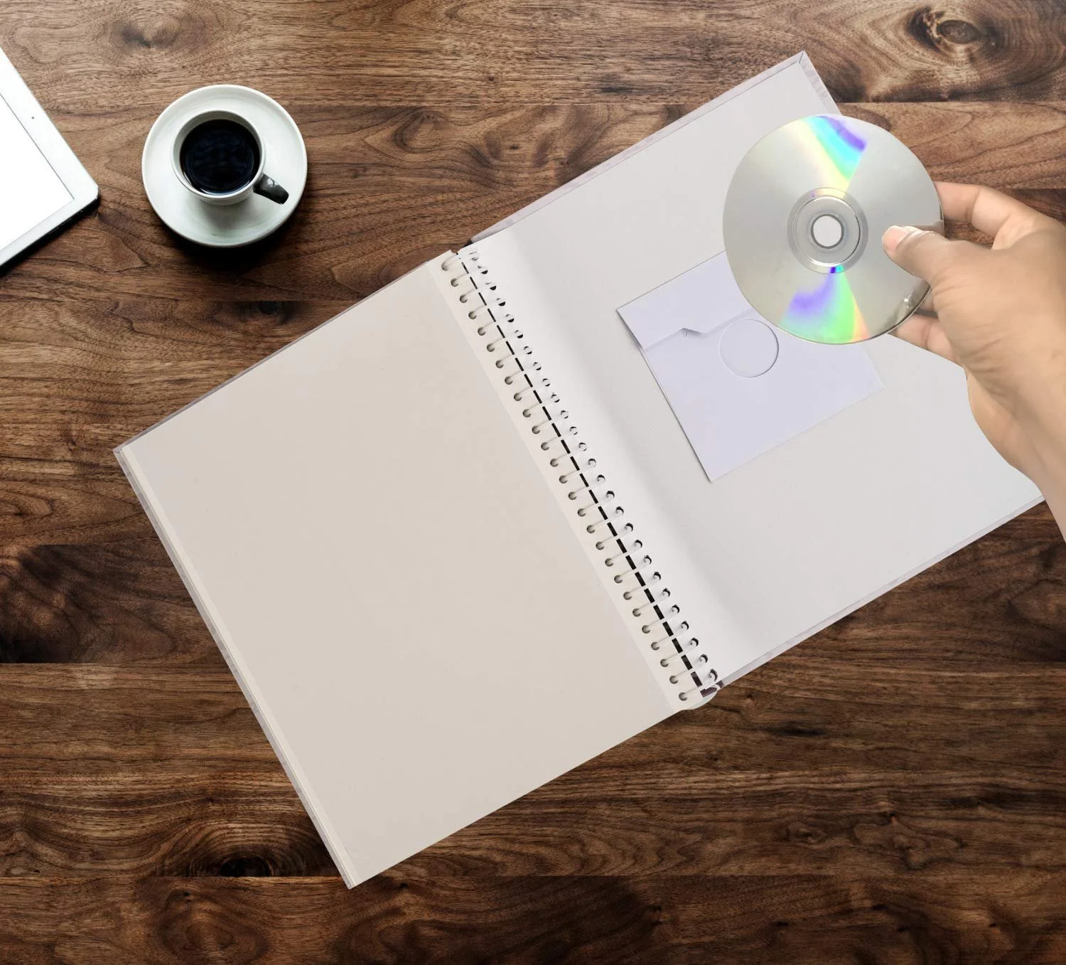 Большой самоклеящийся фотоальбом для фотографий разных размеров до A4, 20 листов с 40 страницами Memories Purple, фото №8 Большой самоклеящийся фотоальбом для фотографий разных размеров до A4, 20 листов с 40 страницами Memories Purple, фото №8