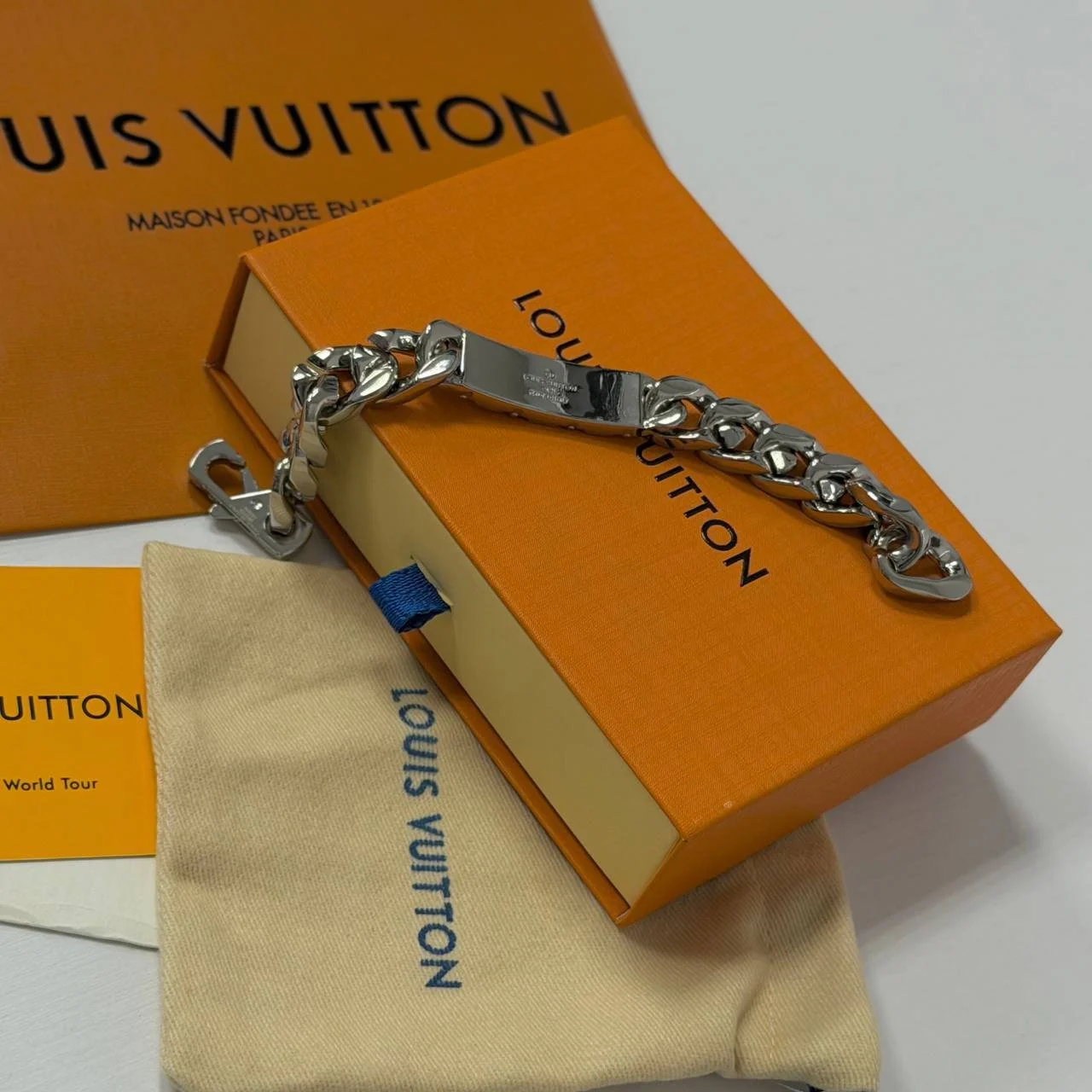 Чоловічий браслет в подарунковому упакуванні Louis Vuitton, фото №3 Чоловічий браслет в подарунковому упакуванні Louis Vuitton, фото №3