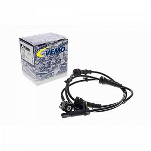 Датчик частоты вращения колеса VEMO V38-72-0296 Green Mobility Parts для NISSAN synthetic.ua - Фото 1