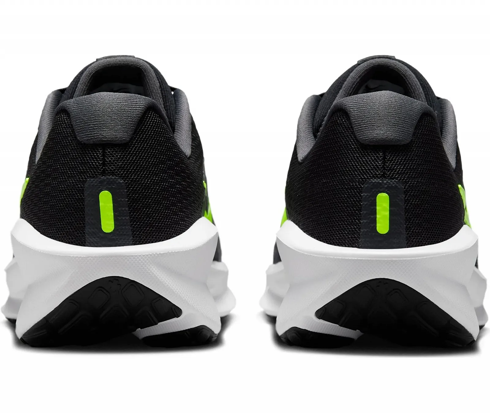 Кросівки Nike Downshifter 13 для бігу по дорозі, фото №3 Кросівки Nike Downshifter 13 для бігу по дорозі, фото №3