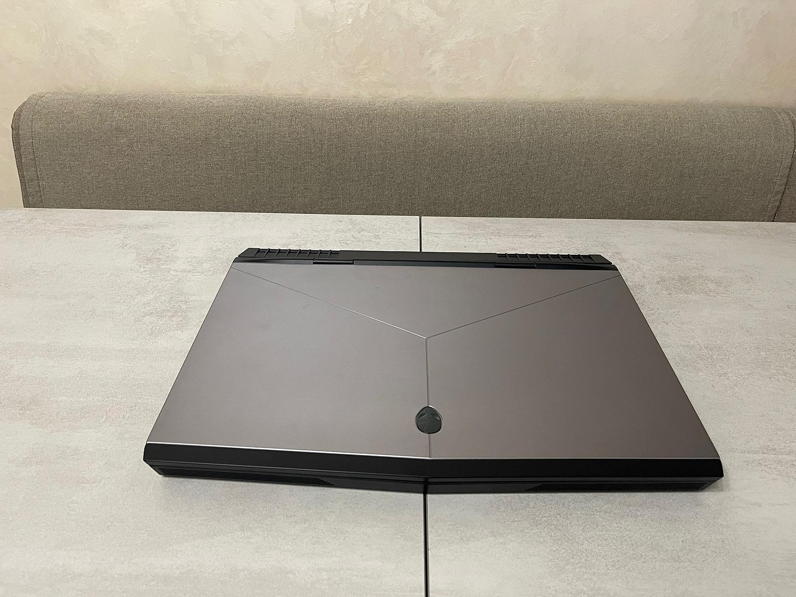 Ігровий ноутбук Dell Alienware 17 R4, 17,3" FHD IPS, i7-7700HQ, 16GB, 512GB SSD+1TB, nVidia GeForce GTX 1070 8GB, фото №5